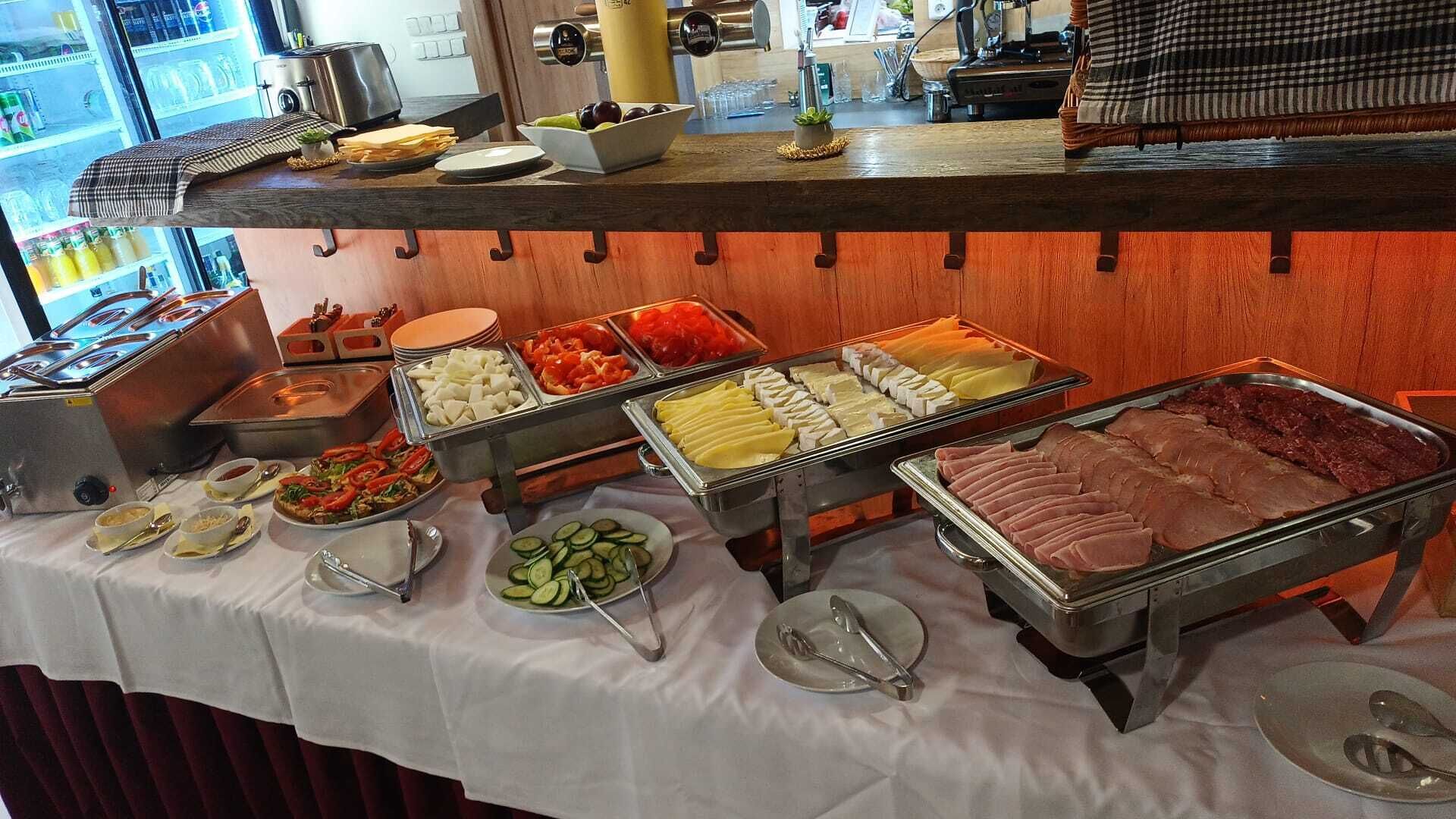 Tägliches inbegriffenes Frühstücksbuffet
