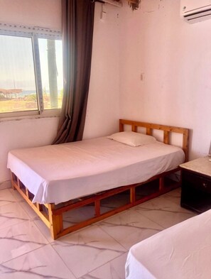 Desk, laptop workspace, WiFi - Blue Beach Camp (Nuweiba)