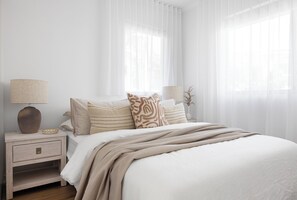 3 bedrooms, desk, free WiFi, bed sheets