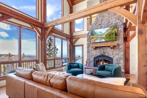 Mountain Retreat I Sleeps 10 I Pool Table I Arcade