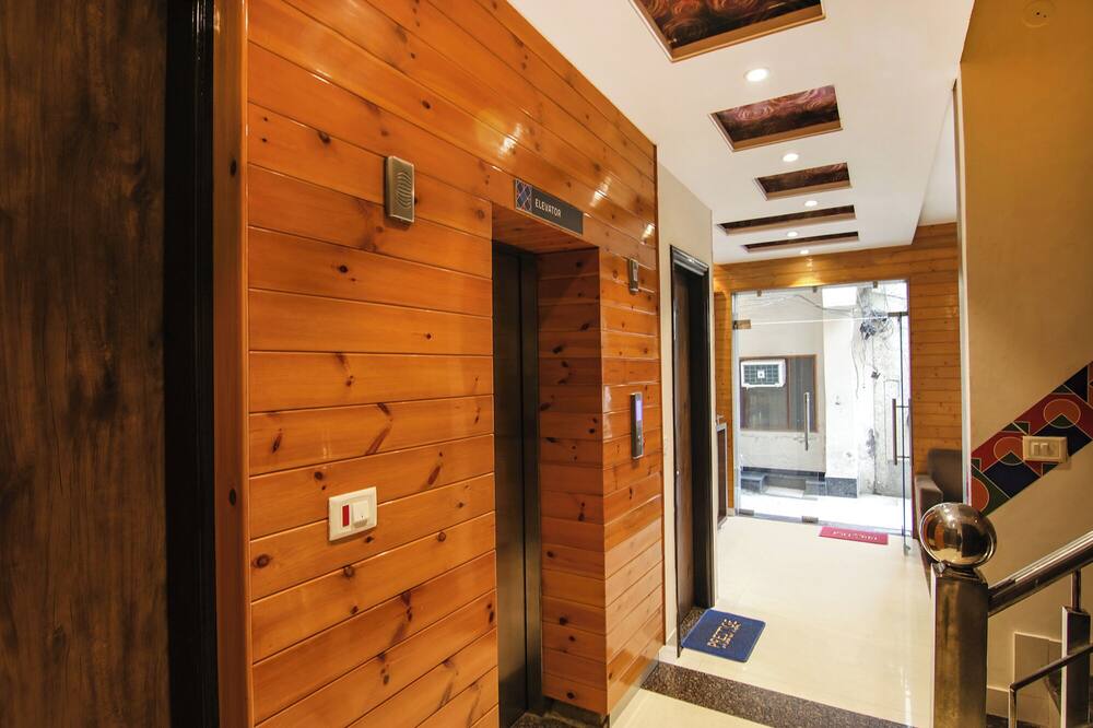 FabHotel Rosewood Inn - Gumtala Sub Urban