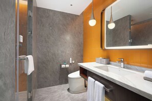Bathroom - Home2 Suites by Hilton Chengdu Huaizhou New Town (Chengdu)