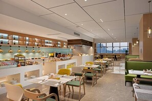 Dining - Home2 Suites by Hilton Chengdu Huaizhou New Town (Chengdu)
