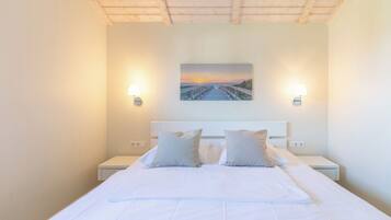 2 bedrooms, iron/ironing board, travel crib, free WiFi