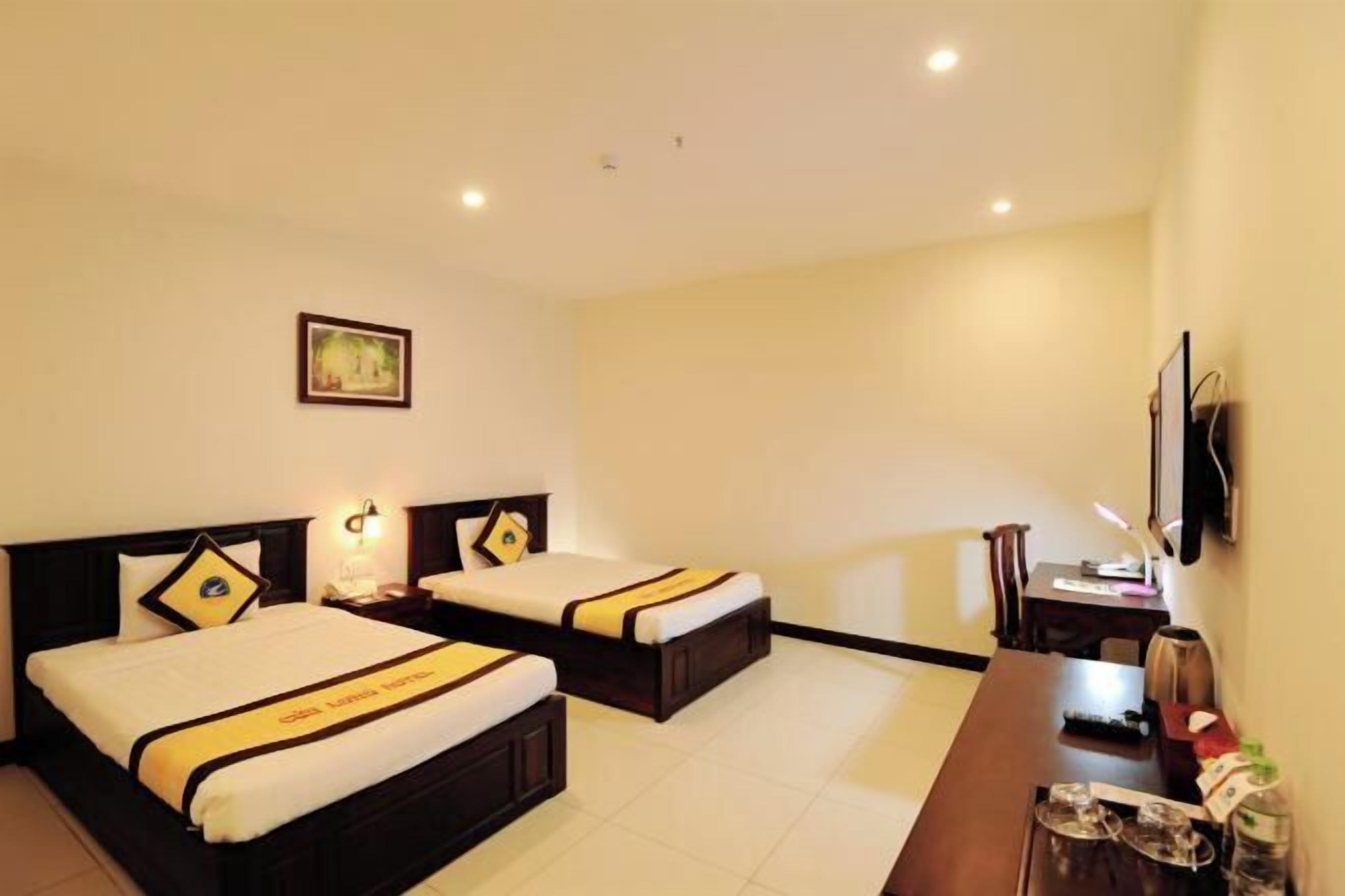 デスク、WiFi (無料)