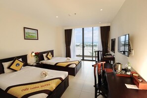 Senior Twin Room | Terrace/patio