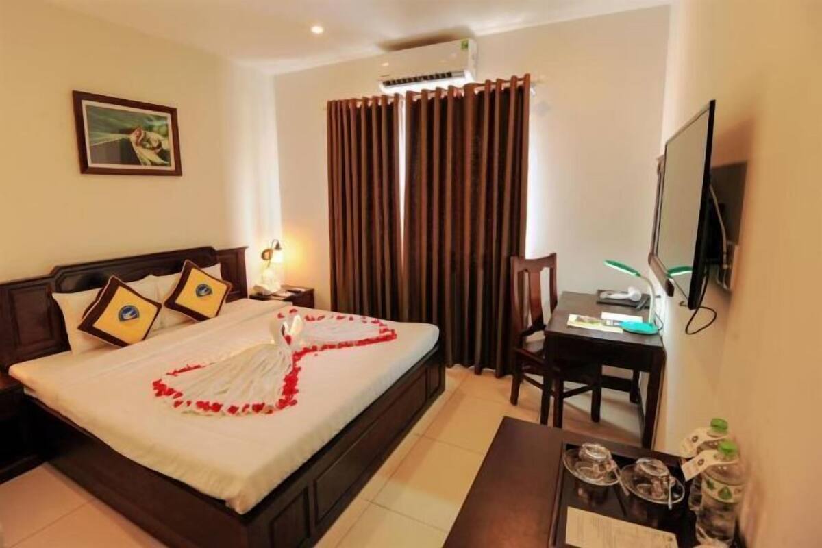 1 bedroom, desk, free WiFi