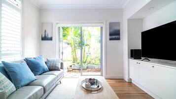 Smart TV, offices, computer monitors