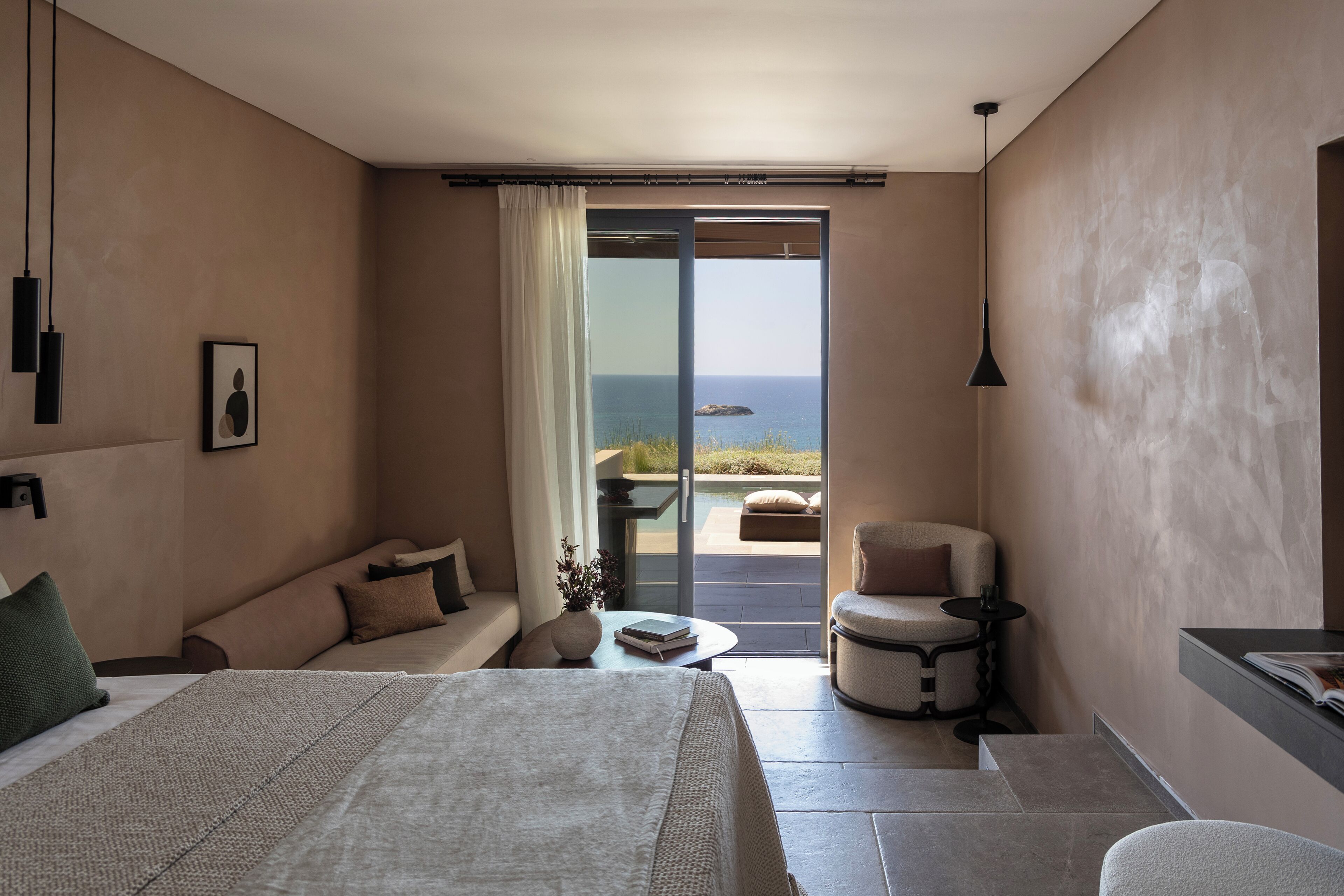 Junior Suite | Minibar, in-room safe, free WiFi, bed sheets