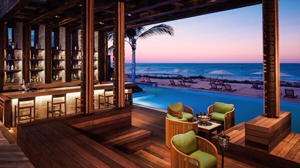 Bar (in der Unterkunft)