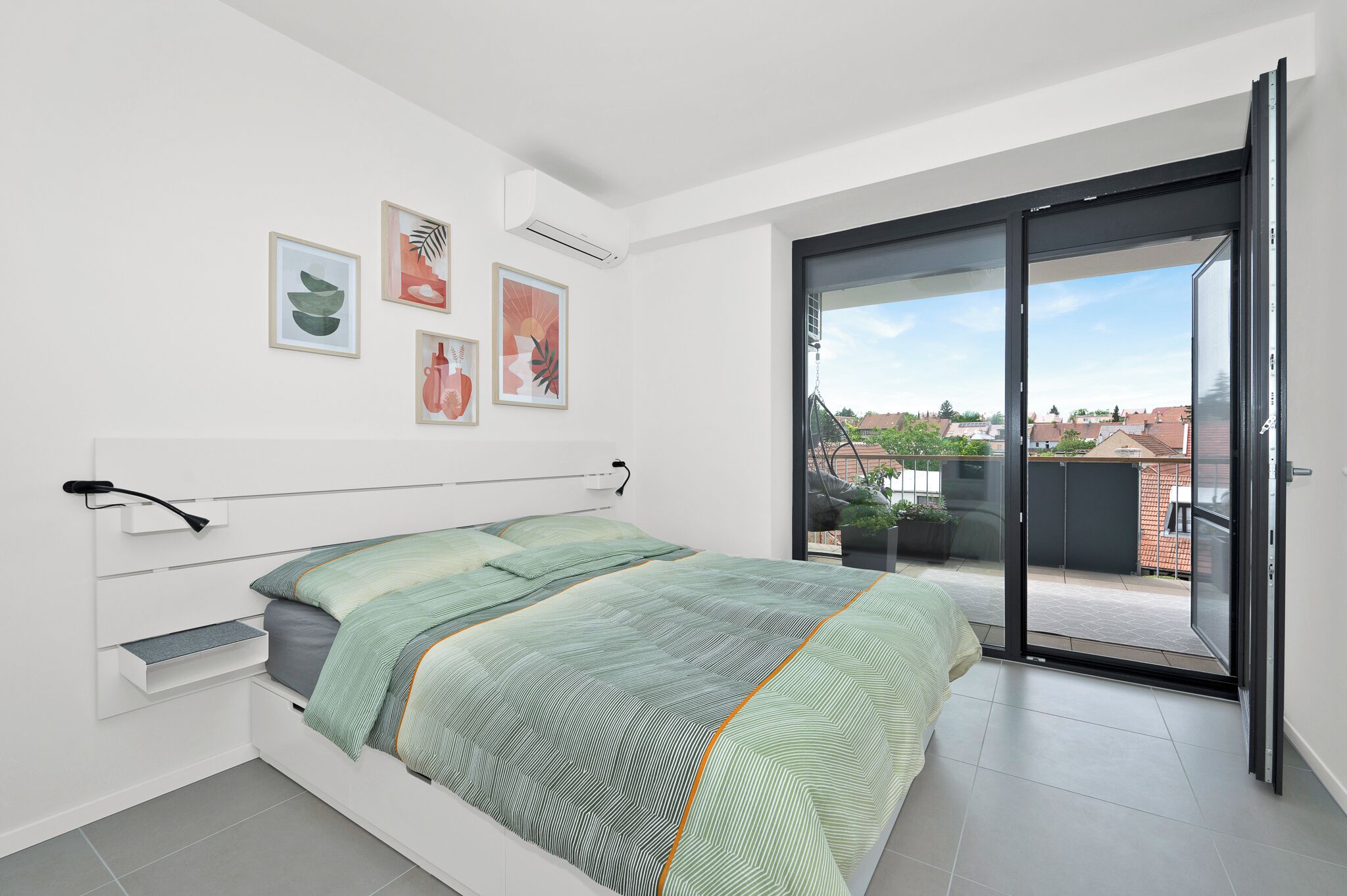 럭셔리 아파트, 주방, 시내 전망 | 1 개의 침실, 고급 침구, 메모리폼 침대, 각각 다른 스타일의 인테리어