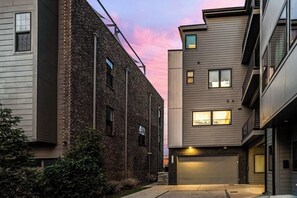 Exterior - 2 Homes w/Rooftops & City Views (Nashville)