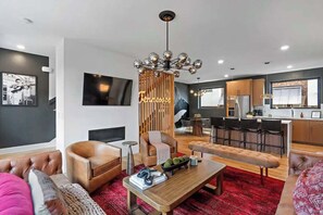 Televisión, chimenea, oficina, impresora