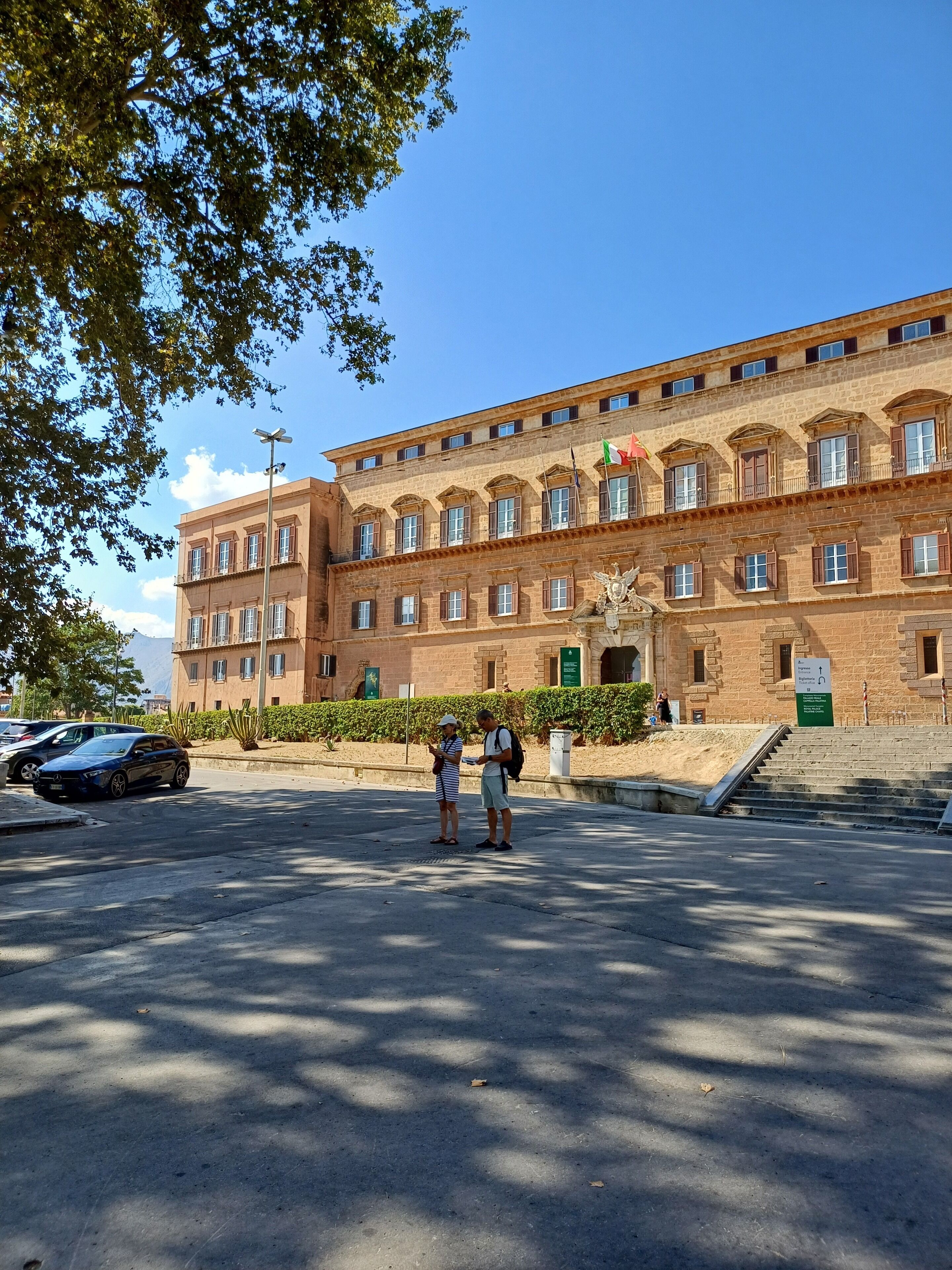 Photo - Difronte Palatina Chapel