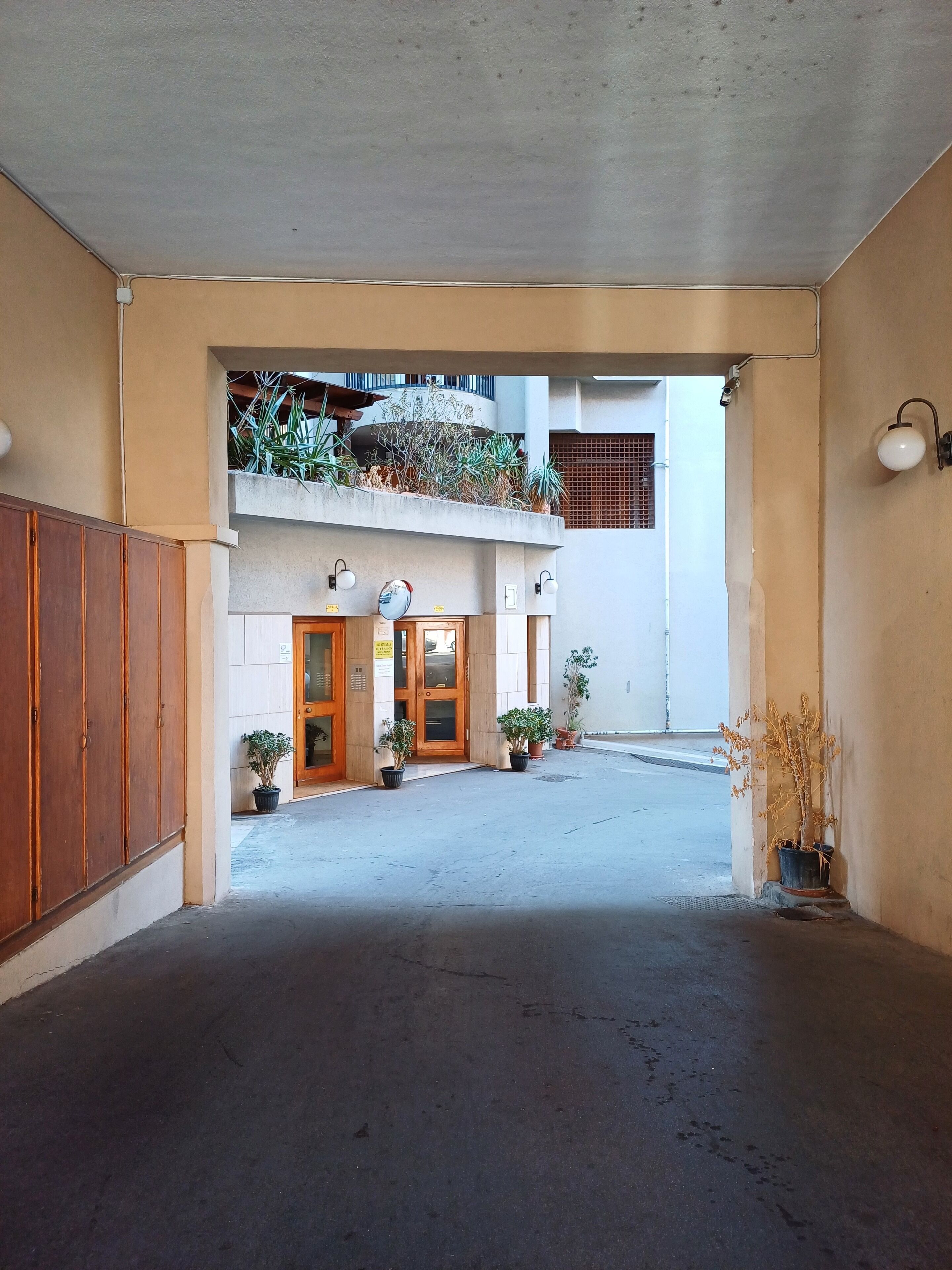 Photo - Difronte Palatina Chapel