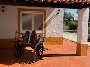 Terrace/patio - Montinho do Poço - An Alentejo mountain exclusively for your family and friends! (Avis)