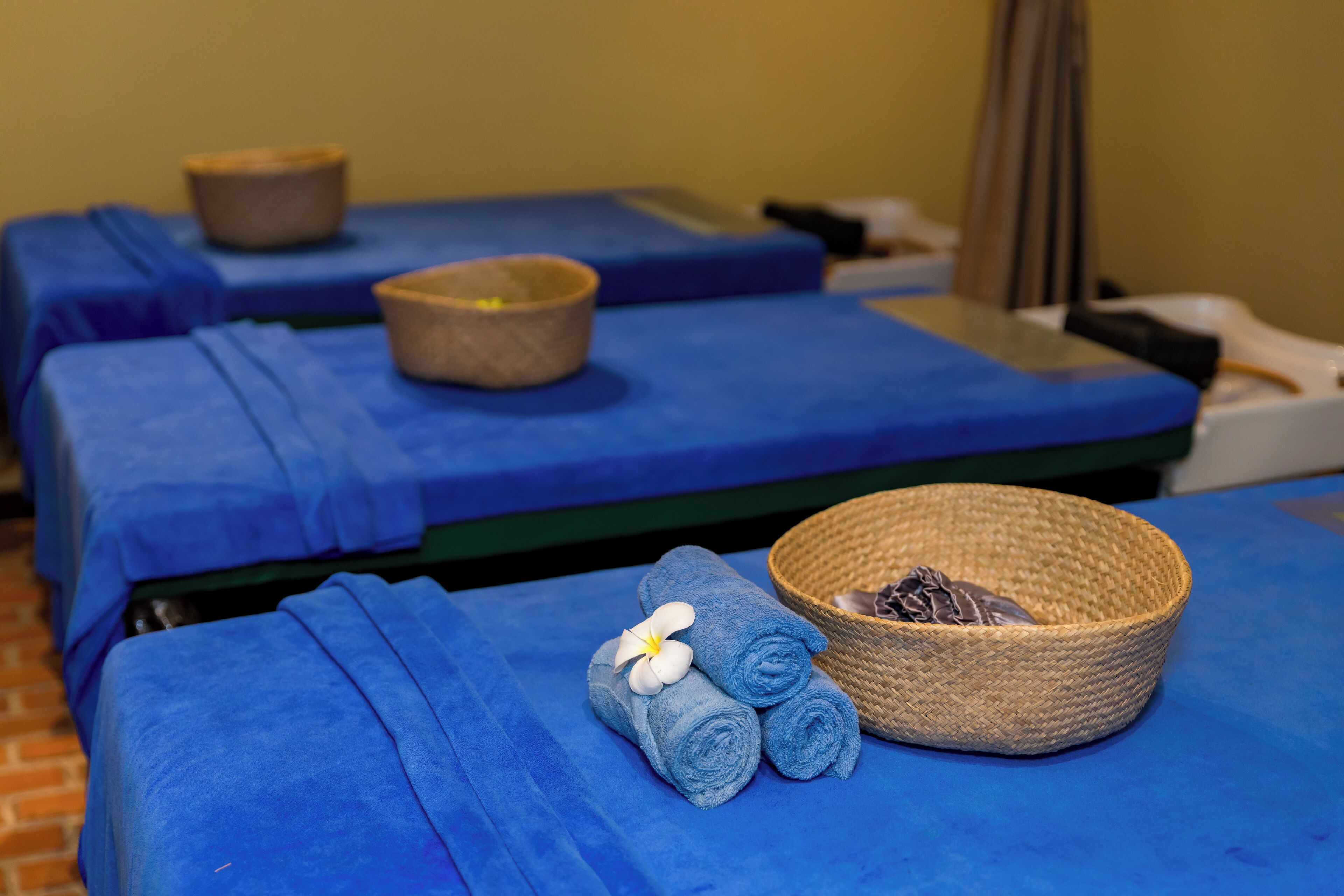 Thai massages, sports massages