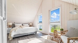 2 Schlafzimmer, Reisekinderbett, kostenloses WLAN, Bettwäsche