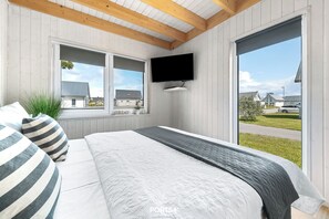 3 bedrooms, travel crib, free WiFi - Sanfte Brise- Infrared Sauna, Fireplace, Shower Room, Bathtub, Terrace, Parking (Olpenitz)
