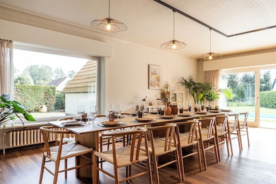 Villa Nestor - Villa met Verwarmd Buitenzwembad