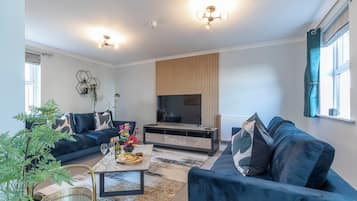 House, Patio | Living room | Smart TV, Netflix, streaming services