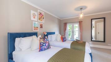 Rumah, patio | 5 kamar tidur dan didekorasi berbeda-beda