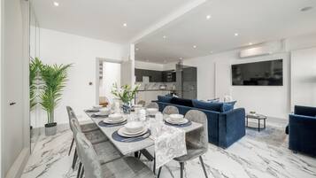 House | Dining