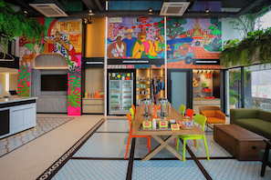 Lobby lounge