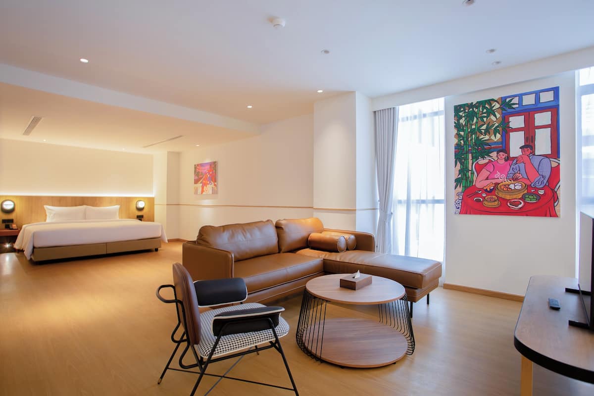 1 slaapkamer, een kluis op de kamer, verduisterende gordijnen
