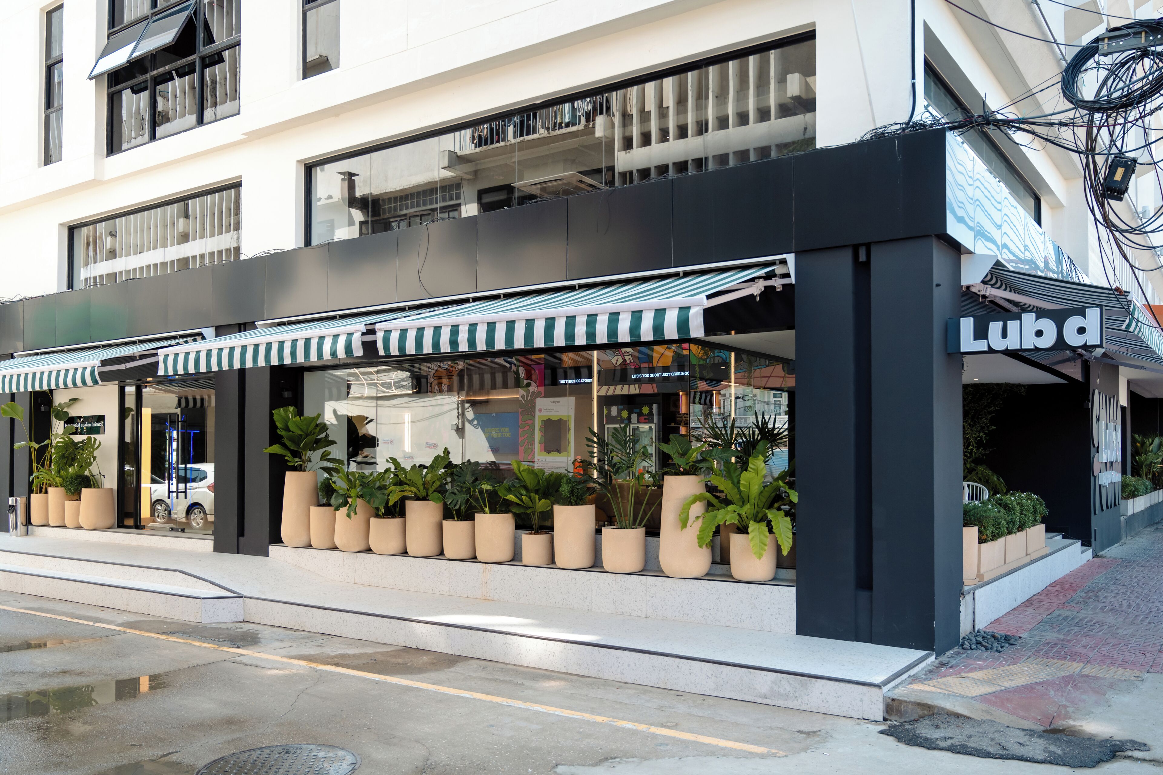 Photo - Lub d Bangkok Chinatown - Steps from Sam Yod MRT Station