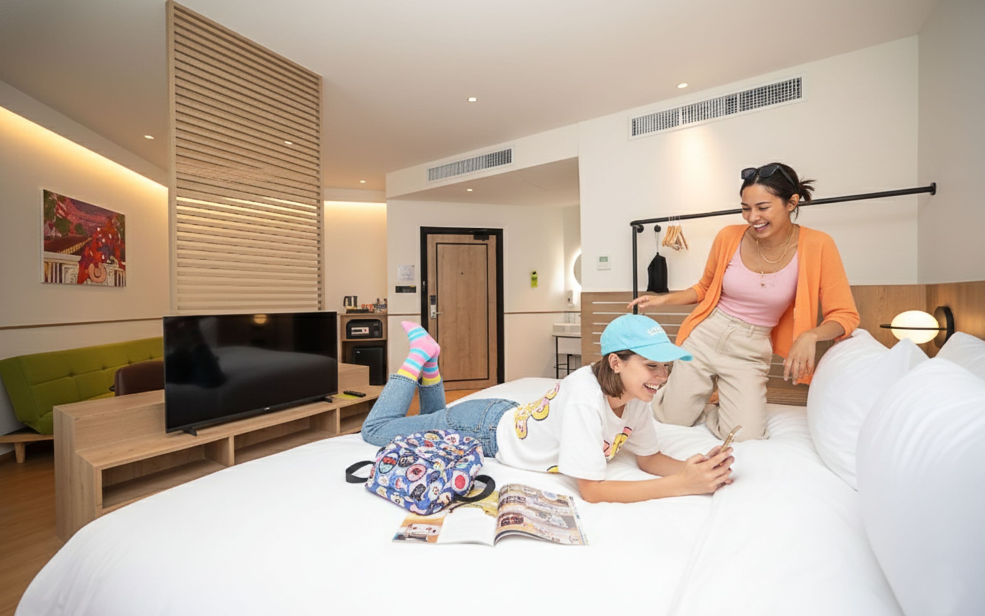 ห้องดีลักซ์ดับเบิล, วิวเมือง | ตู้นิรภัยในห้องพัก, ผ้าม่านกันแสง, Wi-Fi ฟรี, ผ้าปูที่นอน