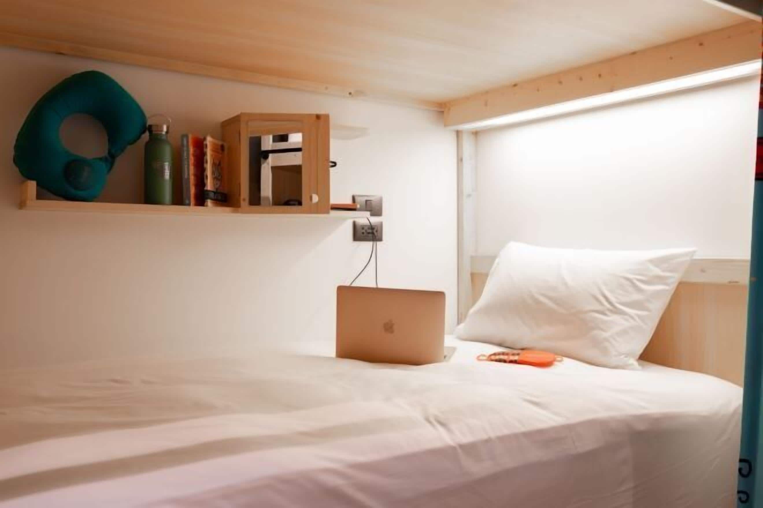 객실 내 금고, 암막 커튼, 무료 WiFi, 침대 시트