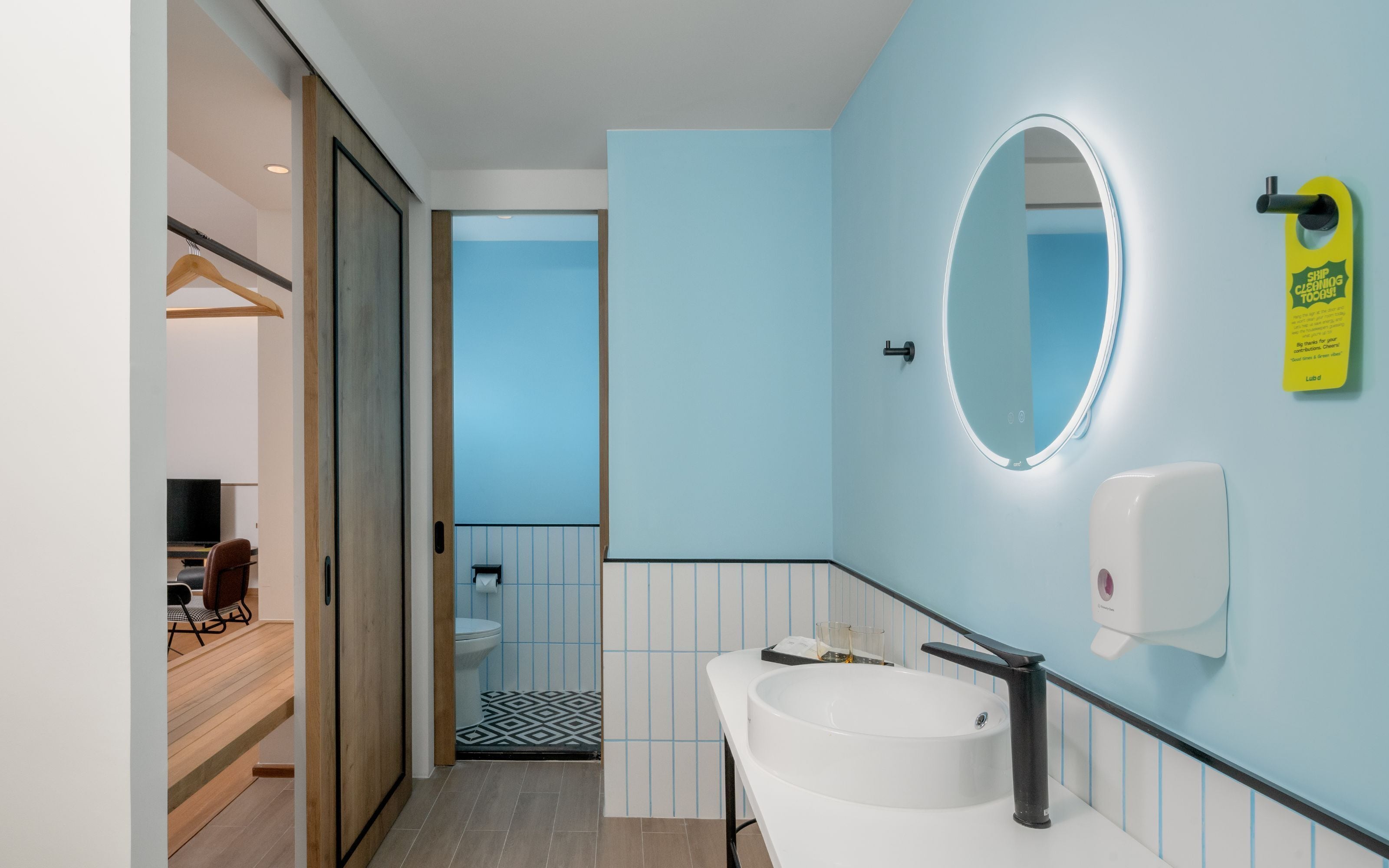 Photo - Lub d Bangkok Chinatown - Steps from Sam Yod MRT Station