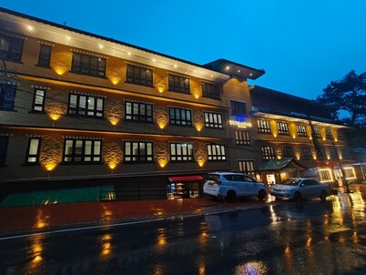 The Mansarovar Hotel & Banquet
