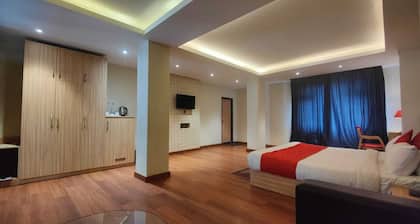 The Mansarovar Hotel & Banquet