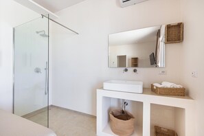 Villa | Badezimmer