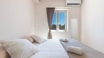 4 bedrooms, iron/ironing board, free WiFi