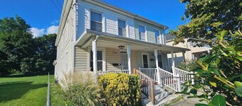 This duplex is a 3 bedroom(s), 2 bathrooms, located in Towson, MD.
