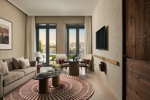 Minibar, in-room safe, blackout drapes, soundproofing