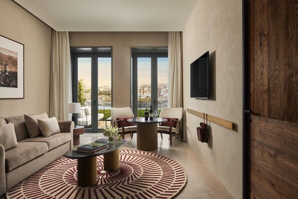 Suite (Vintage) | Minibar, Zimmersafe, Verdunkelungsvorhänge, schallisolierte Zimmer