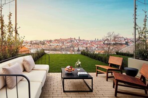 Minibar, in-room safe, blackout drapes, soundproofing