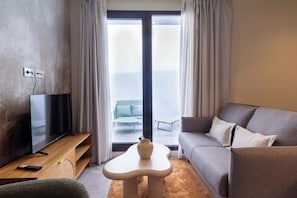 24-inch Smart TV with digital channels - Feelathome O'Donnell Apartments (Seville)