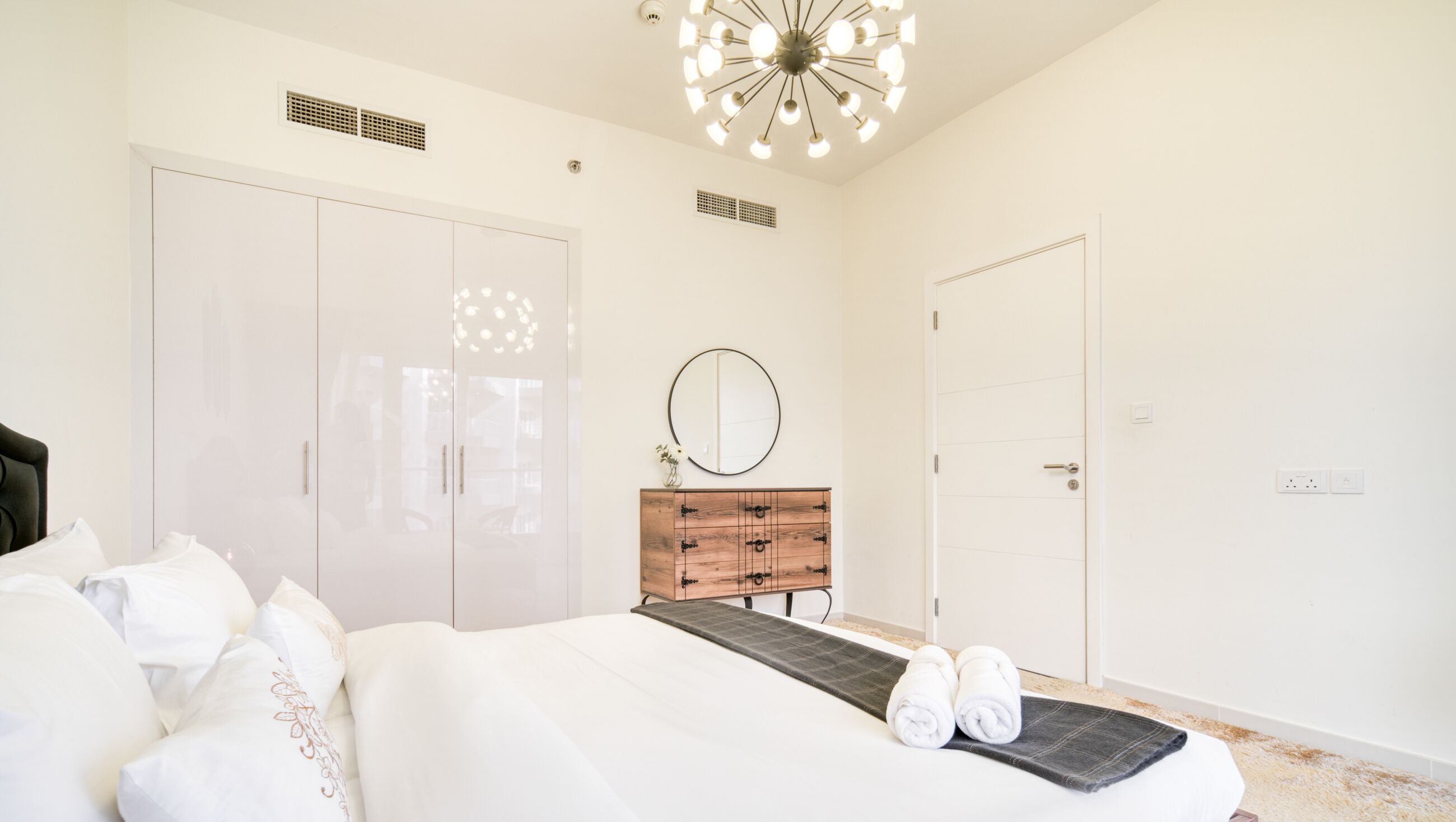 Leilighet – comfort, byutsikt | 1 soverom, safe på rommet, blendingsgardiner og strykejern/-brett