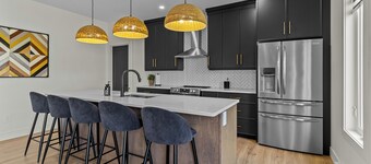 NEW Golfers Dream Modern Patio King Bed