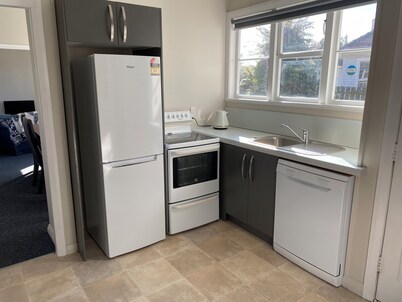 Close to Trade Central Mall, 3 Bedrooms, Sleeps 6, Wheelchair friendly