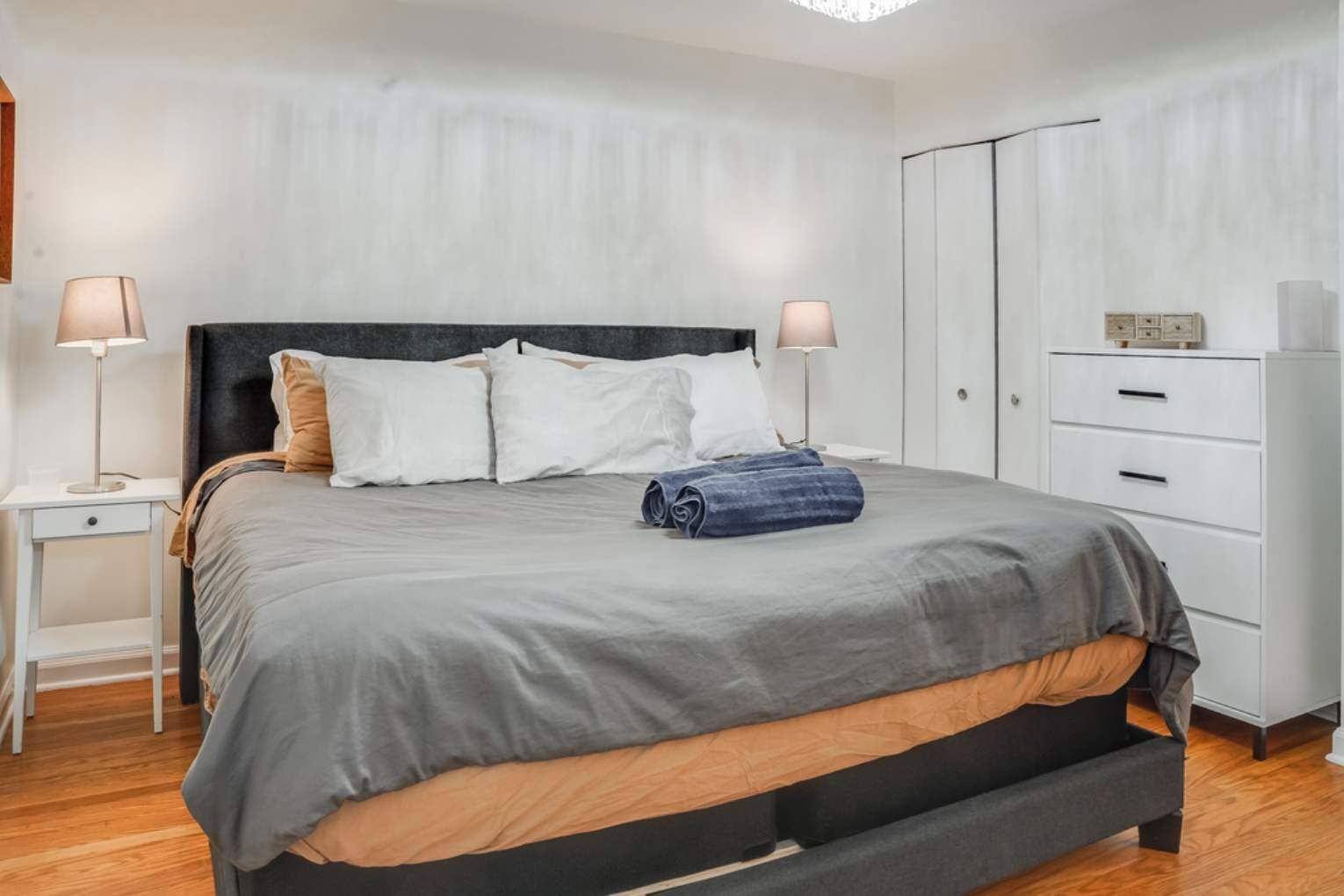 4 間睡房、書桌、熨斗/熨衫板、Wi-Fi