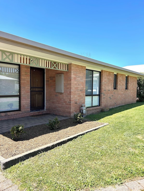 Exterior detail - Cosy Home Away From Home (North Bendigo)