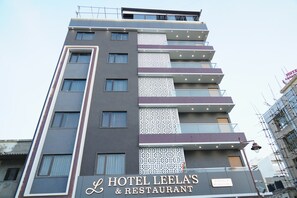 Exterior - Hotel Leela's (Dwarka)