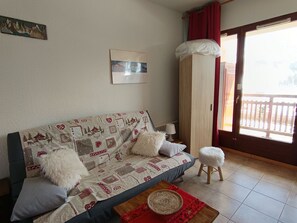 TV - Charming studio 4 pers, mountain view, parking (Montgenèvre)