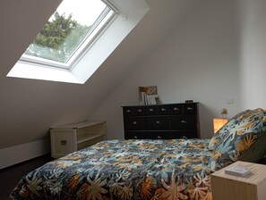 1 bedroom, WiFi, bed sheets